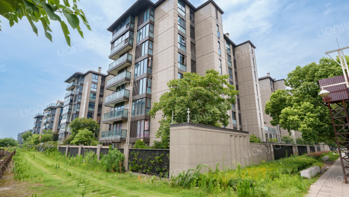 钱江彩虹墅外景图