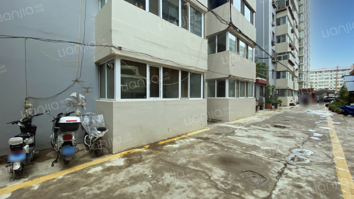 半坡西街24号外景图