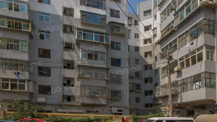 金达家属院外景图