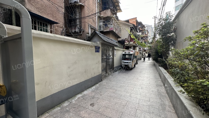 勇烈路9号外景图