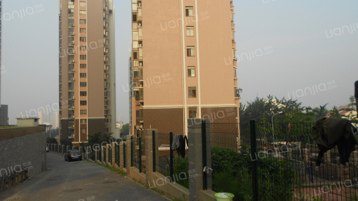 荷苑小区外景图