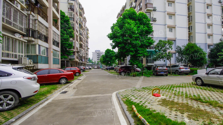桂林高级技工学校新建住宅区外景图