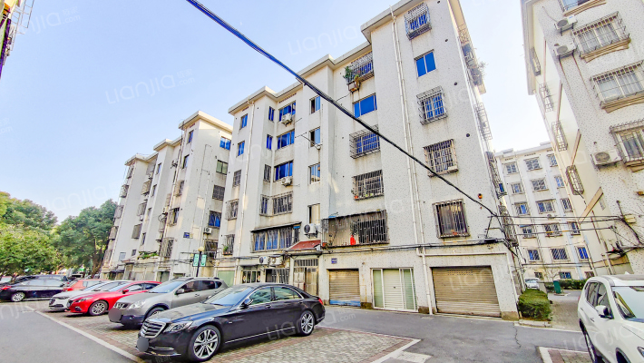 复兴南路82号外景图