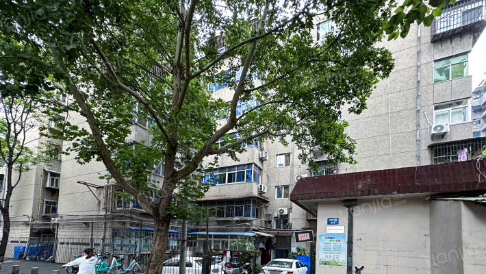 青年三巷23号院外景图