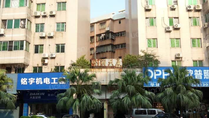 华丽大厦外景图