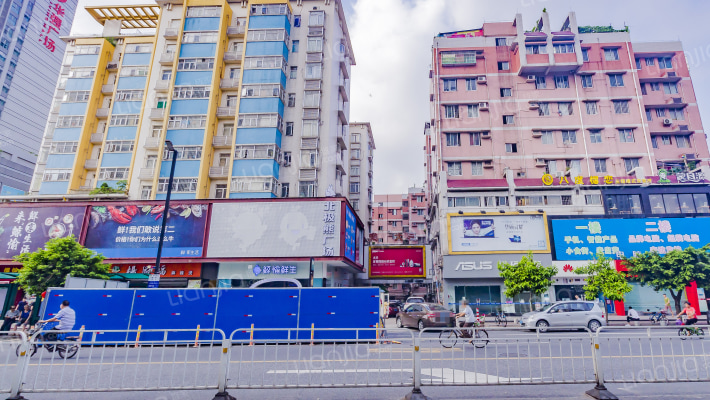 鸿图大厦外景图