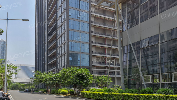 万隆国际广场外景图