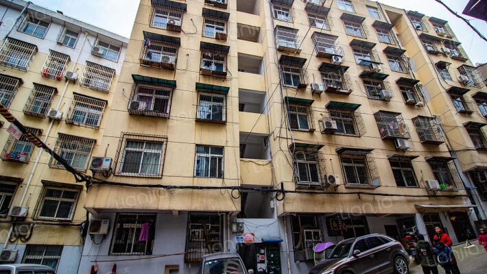 龙井小区外景图