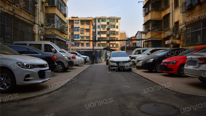 少教所小区外景图