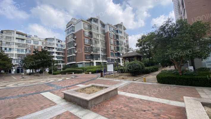 隆福名居外景图