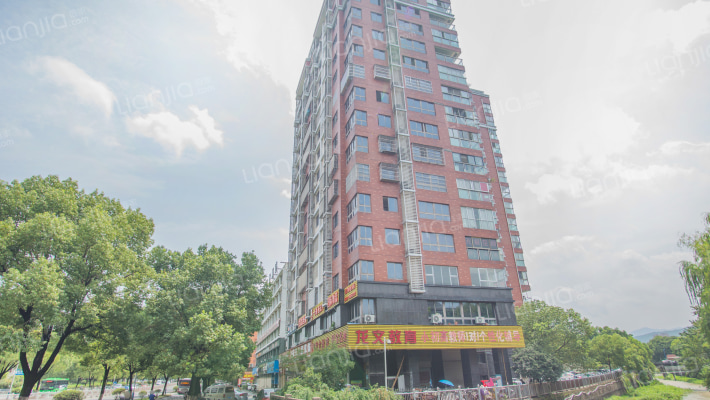 铂金名座外景图