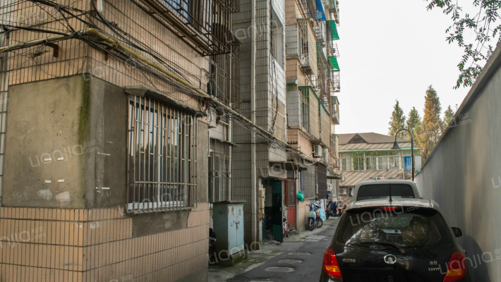 八丈井新村外景图