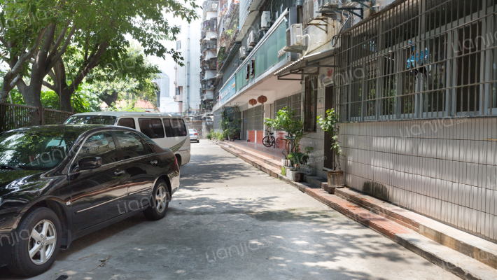 边检站宿舍外景图