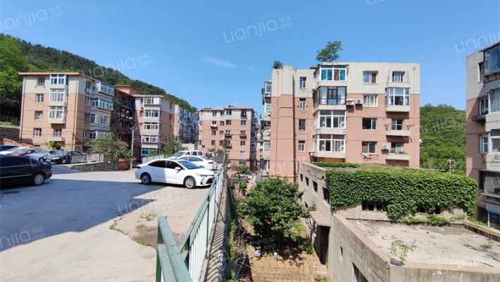 智勇东巷外景图