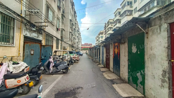 仓库路华苑小区外景图