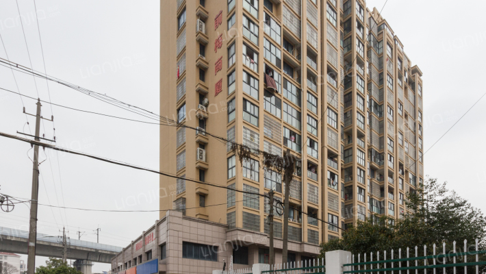 前梅商厦外景图