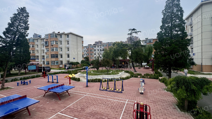 中核二三东院外景图