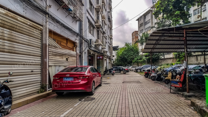 新和楼小区外景图