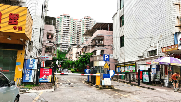 麦地南山庄外景图