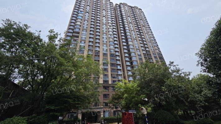 恒大翡翠华庭A区外景图