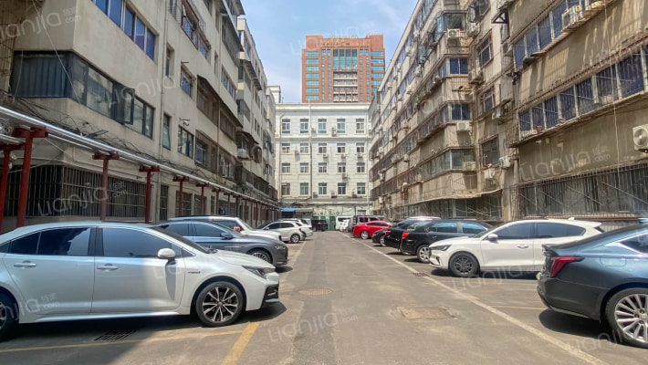 郑州银行家属院外景图