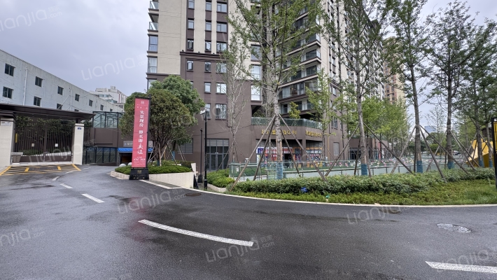 翠湖一品外景图