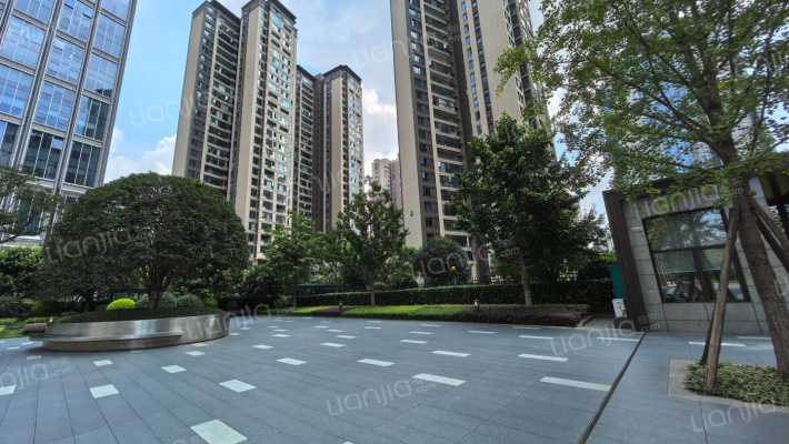 天城国际广场外景图