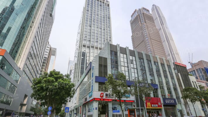 华融大厦外景图