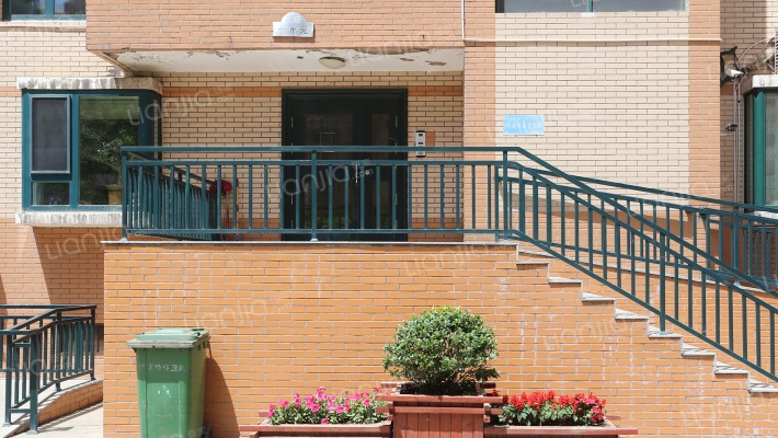 君临天厦外景图