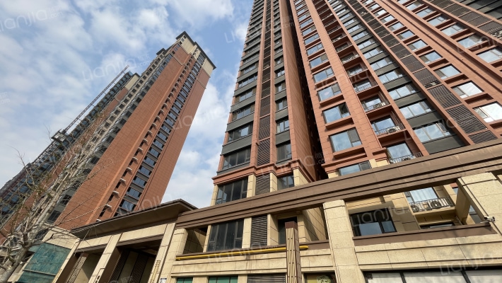 创宇观湖外景图