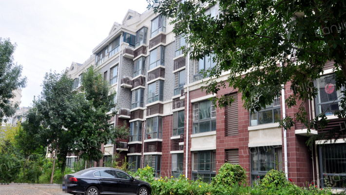 万合华庭外景图