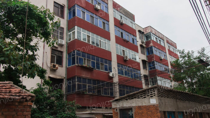 造纸设备厂家属院外景图