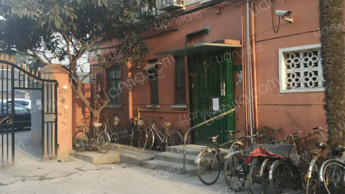 平型关路260弄外景图