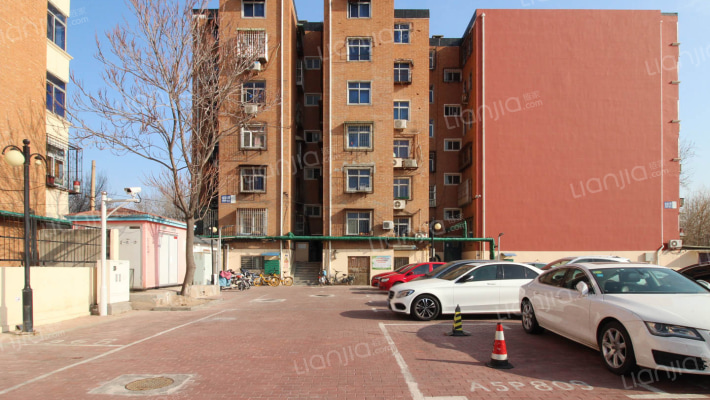 金忠公寓外景图