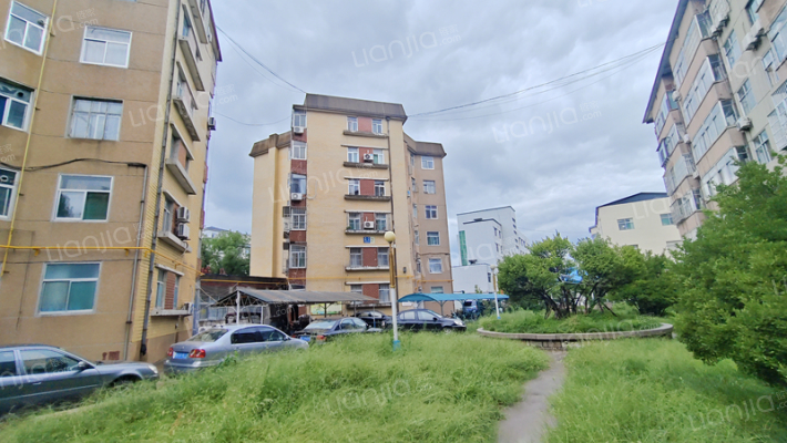 蚕厂宿舍外景图