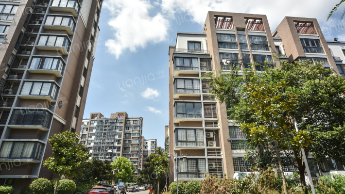 阳光水岸花园外景图