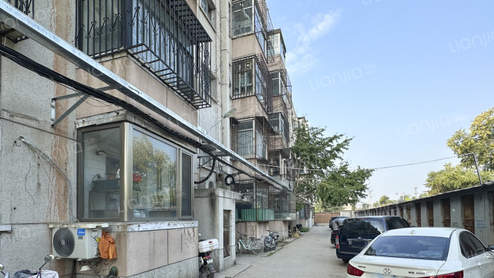 沙河百货宿舍楼外景图