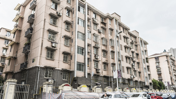 双眼井巷外景图