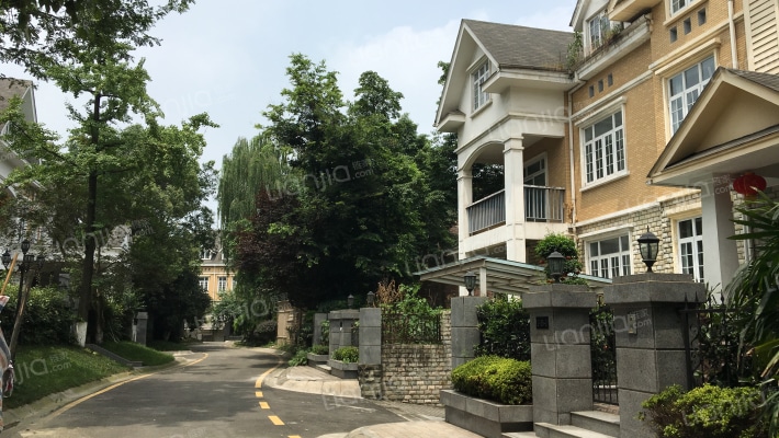 成都后花园一期外景图