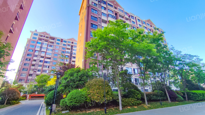 荣盛观湖景园外景图