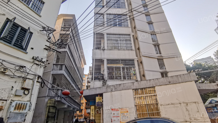 建工集团大院宿舍外景图