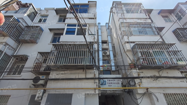 运河镇人民路外景图