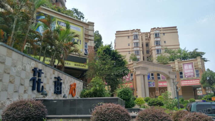 花街18枫华苑外景图