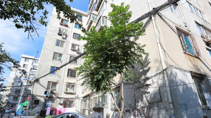 滨江中路小区外景图