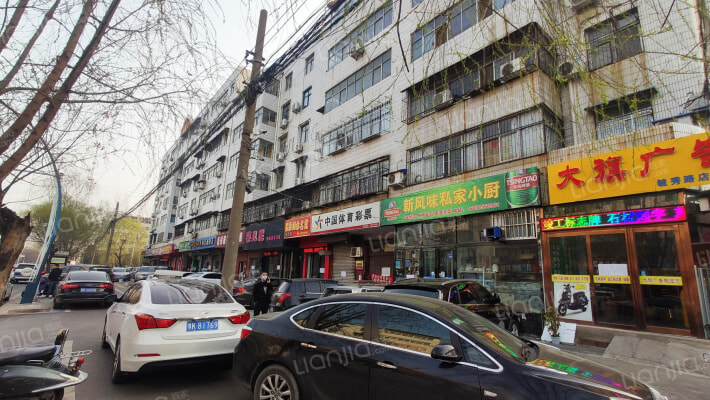 华中建筑公司家属院外景图