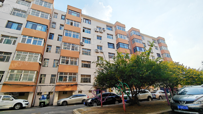 温泉东区南院大安宿舍外景图