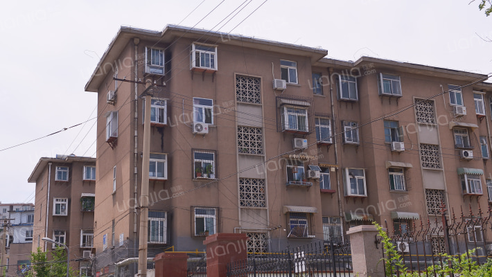 七里山南村一区外景图