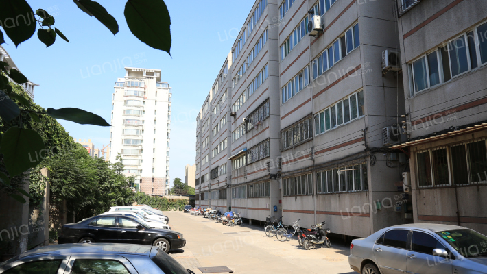 胜利苑小区外景图