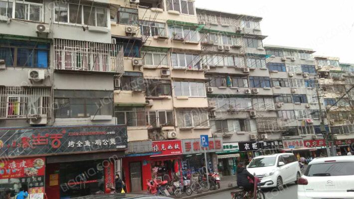 万东小区外景图