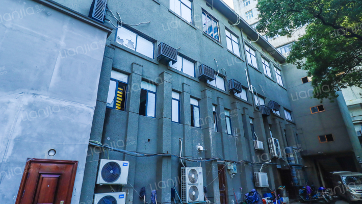 百花洲锦寓外景图